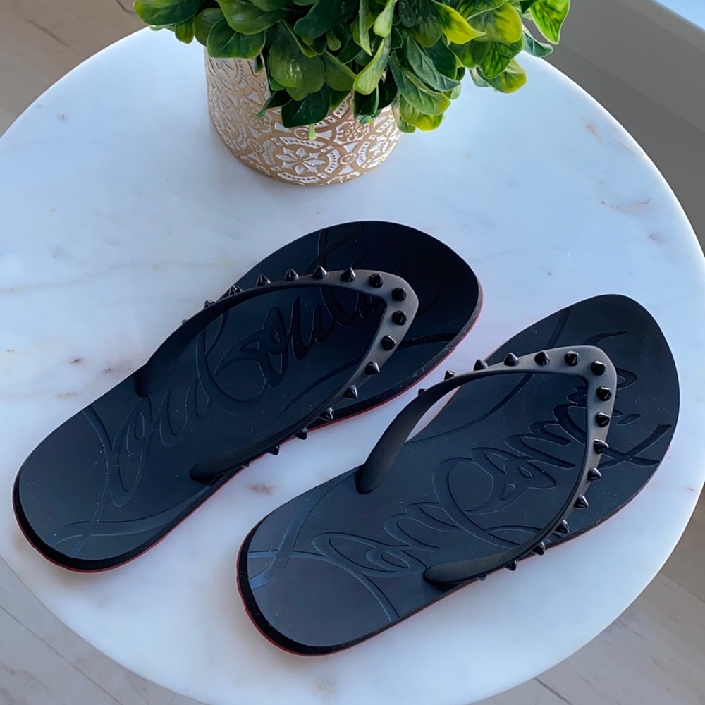 Christian Louboutin Loubi Flip Flop SZ 40